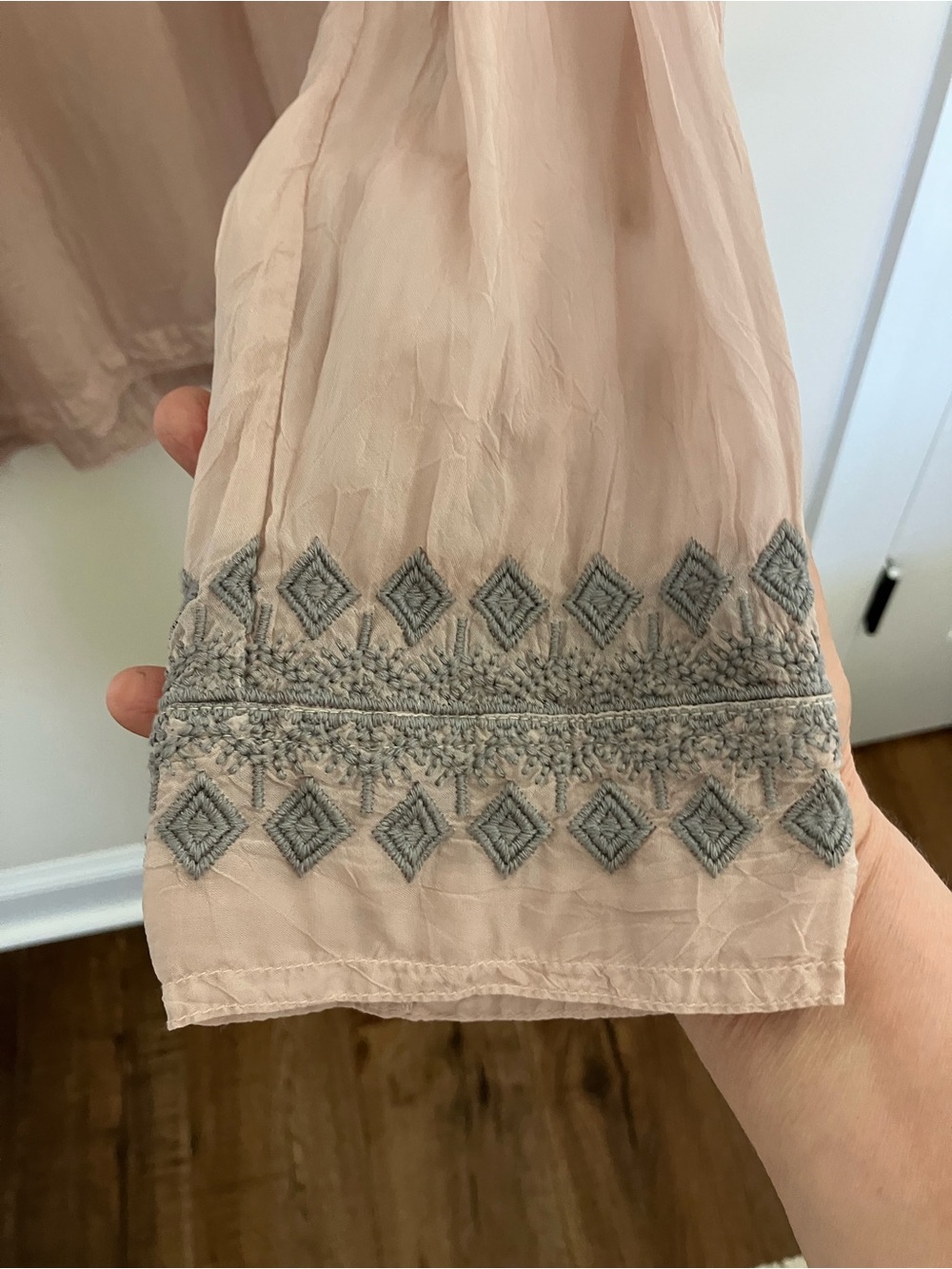 Johnny Was Blush Embroidered Floral Tunic - Picture 4 of 9